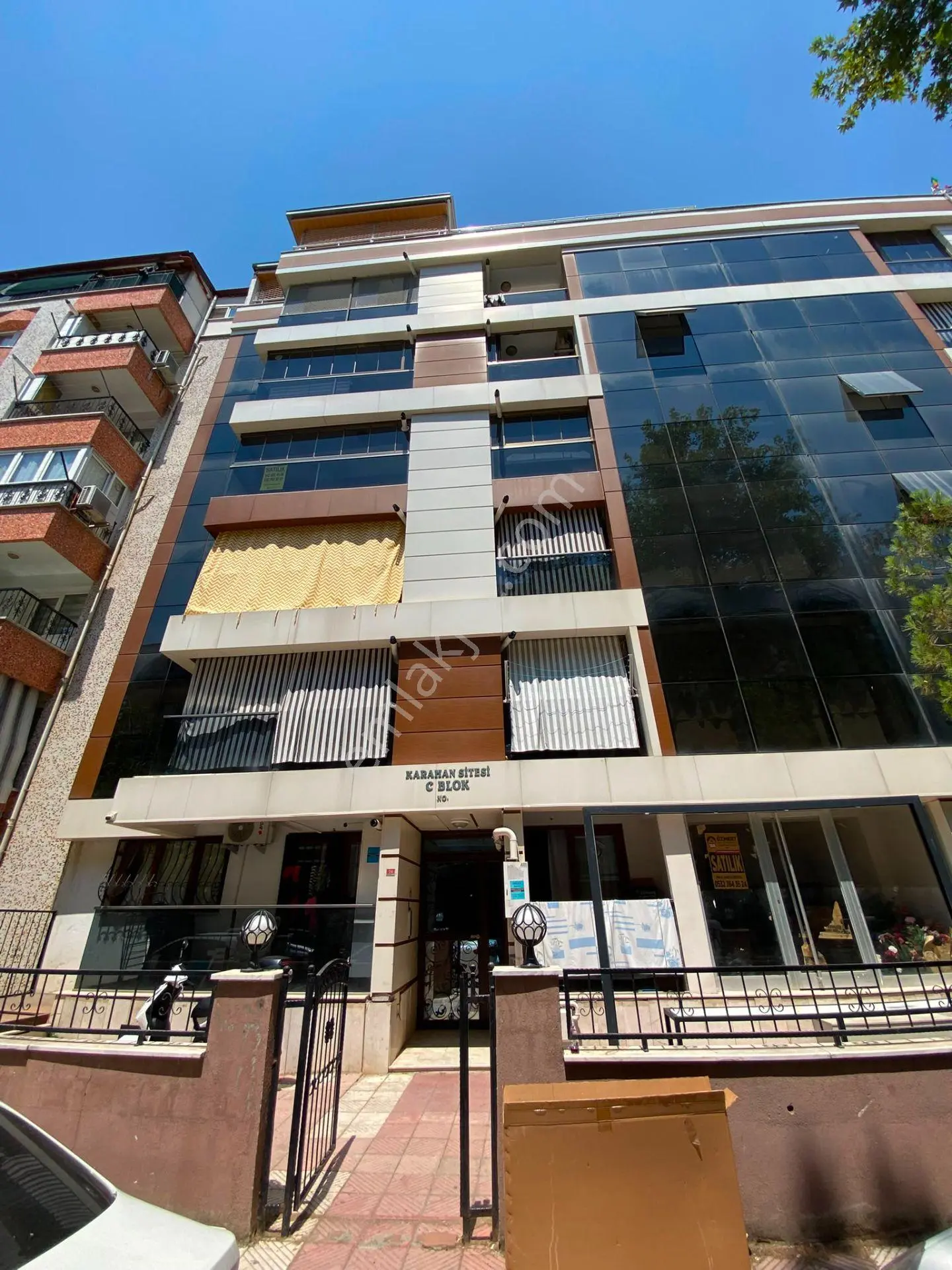 Merkez Efendi Mahallesidaire Site İçi 3+1 115m2 5 Katınının 3 Katı Açık Mutfak F...