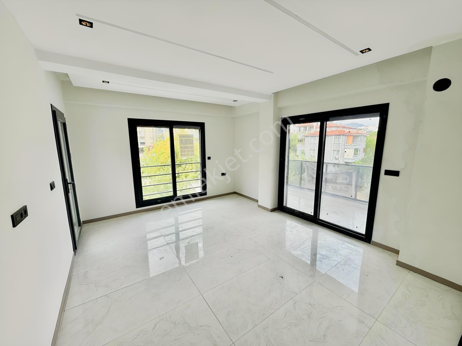 Zeytinköy'de 2+1 Ebeveyn Banyolu Yeşil Alan Cepheli Daireler — fotoğraf 4