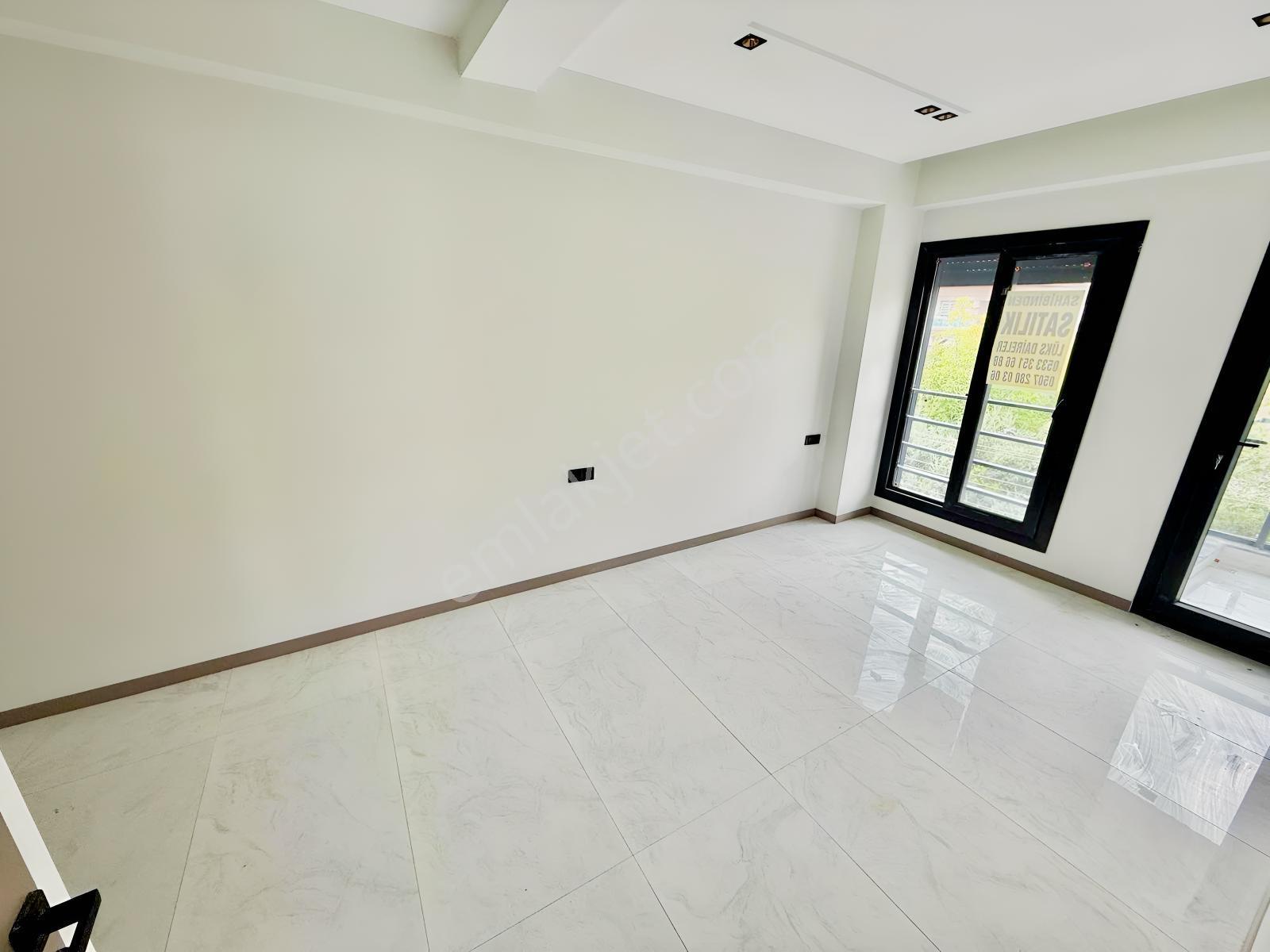 Zeytinköy'de 2+1 Ebeveyn Banyolu Yeşil Alan Cepheli Daireler — fotoğraf 8