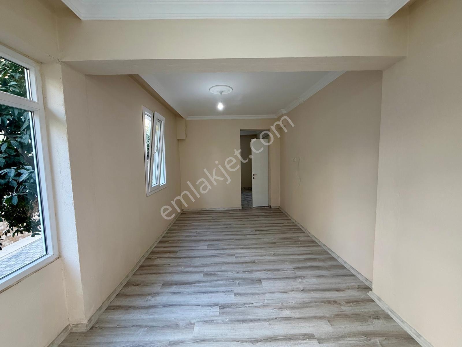 Kuşadasının Tam Merkezinde 5+2 Triplex Satılık Villa !! — fotoğraf 4