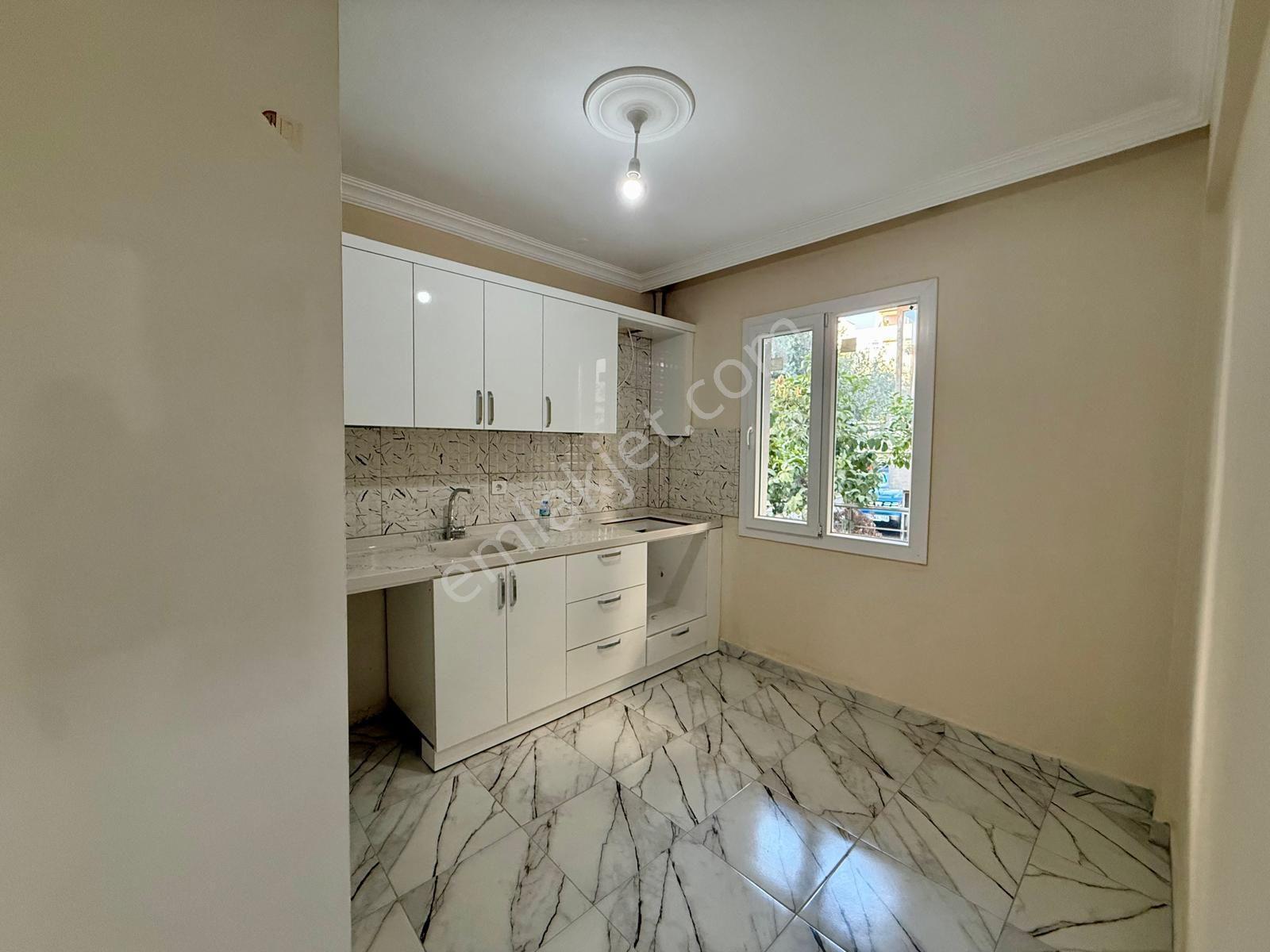 Kuşadasının Tam Merkezinde 5+2 Triplex Satılık Villa !! — fotoğraf 9
