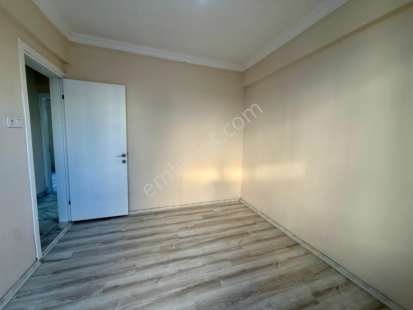 Kuşadasının Tam Merkezinde 5+2 Triplex Satılık Villa !! — fotoğraf 12