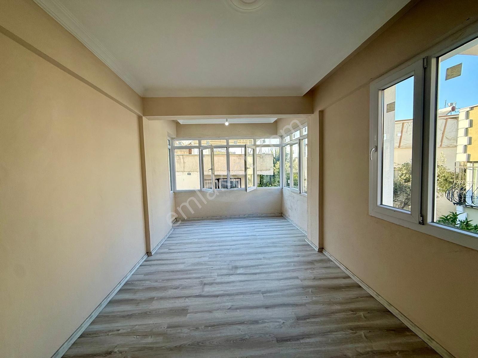 Kuşadasının Tam Merkezinde 5+2 Triplex Satılık Villa !! — fotoğraf 17