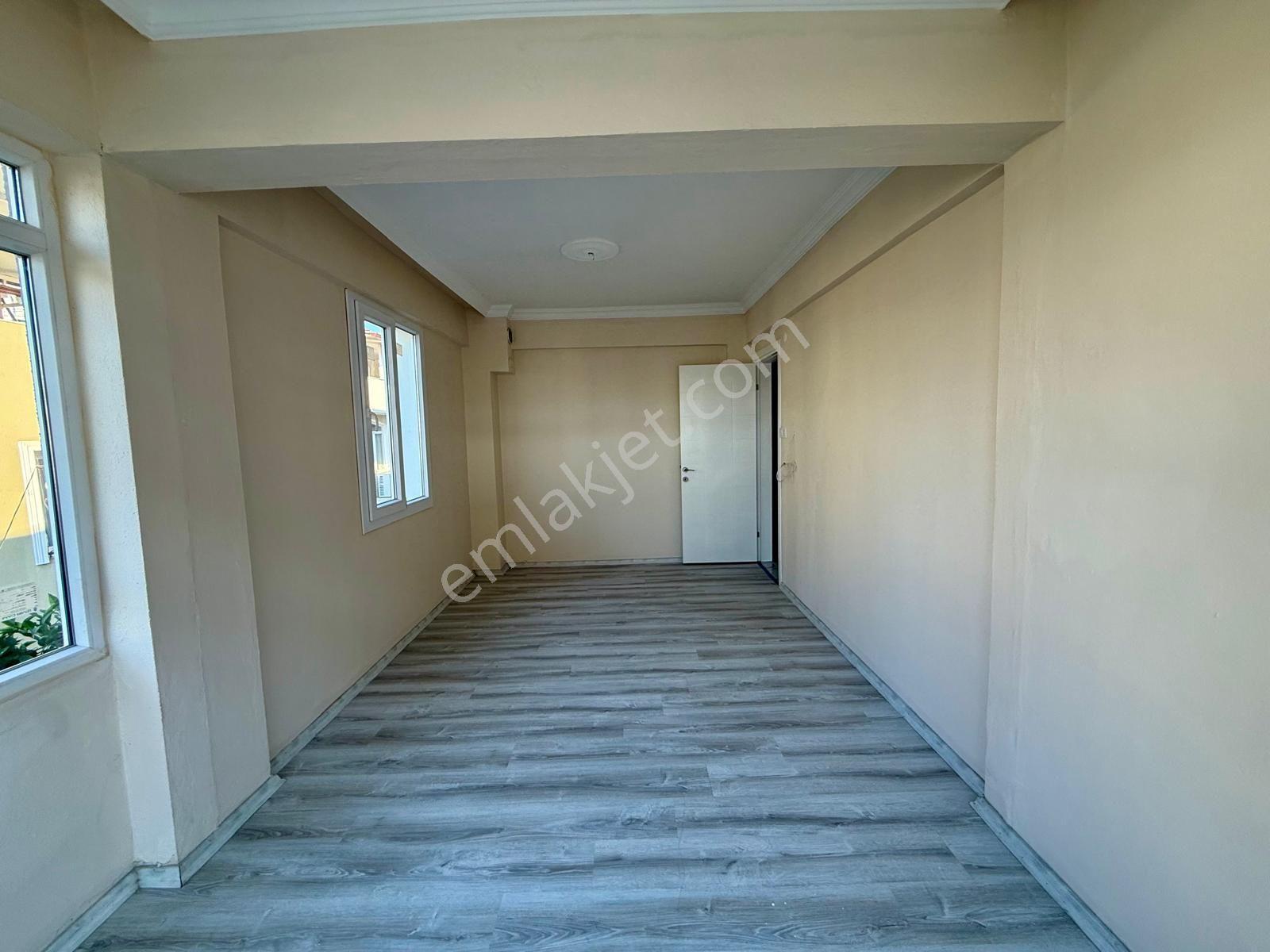 Kuşadasının Tam Merkezinde 5+2 Triplex Satılık Villa !! — fotoğraf 18