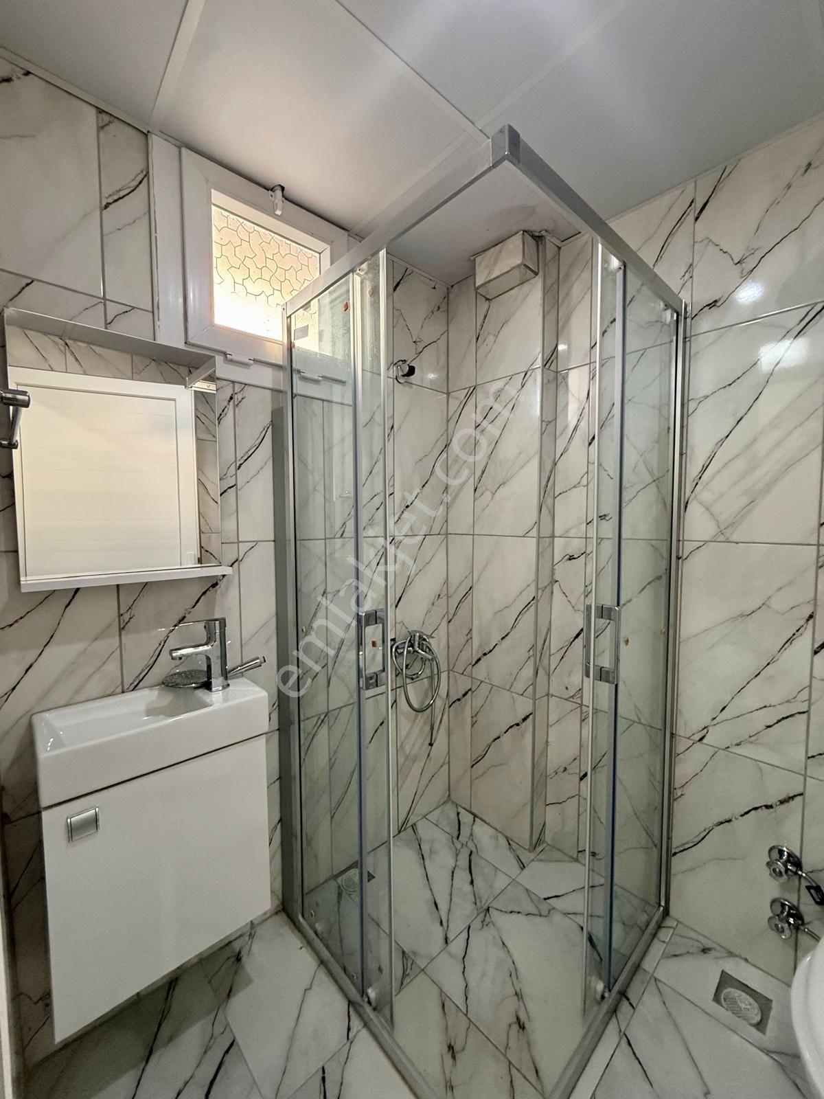 Kuşadasının Tam Merkezinde 5+2 Triplex Satılık Villa !! — fotoğraf 19