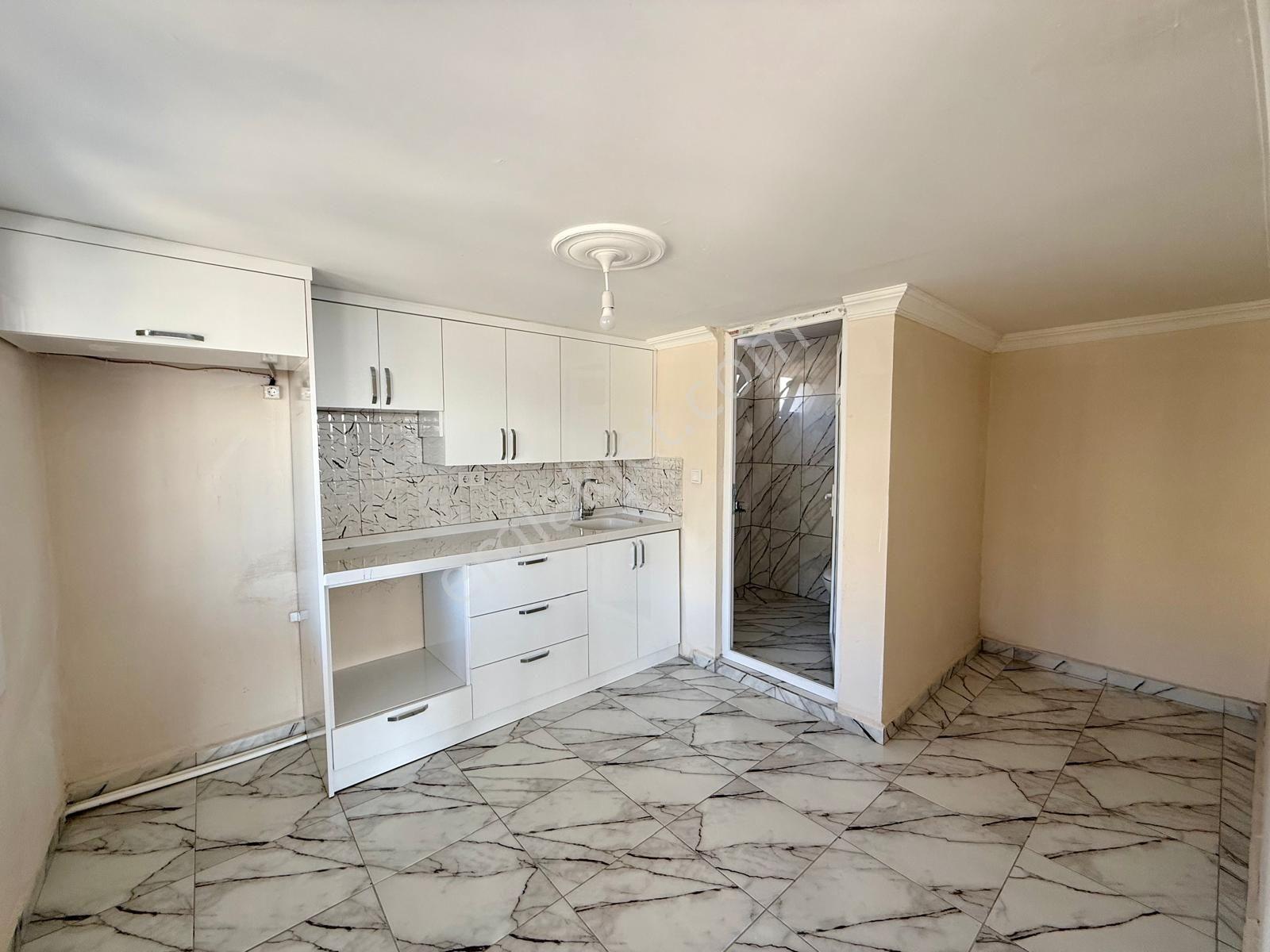 Kuşadasının Tam Merkezinde 5+2 Triplex Satılık Villa !! — fotoğraf 20