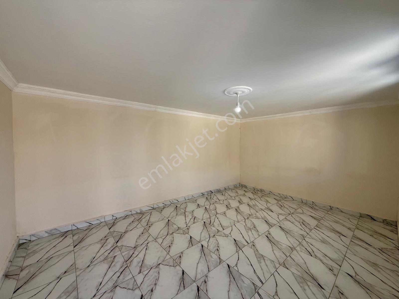 Kuşadasının Tam Merkezinde 5+2 Triplex Satılık Villa !! — fotoğraf 23