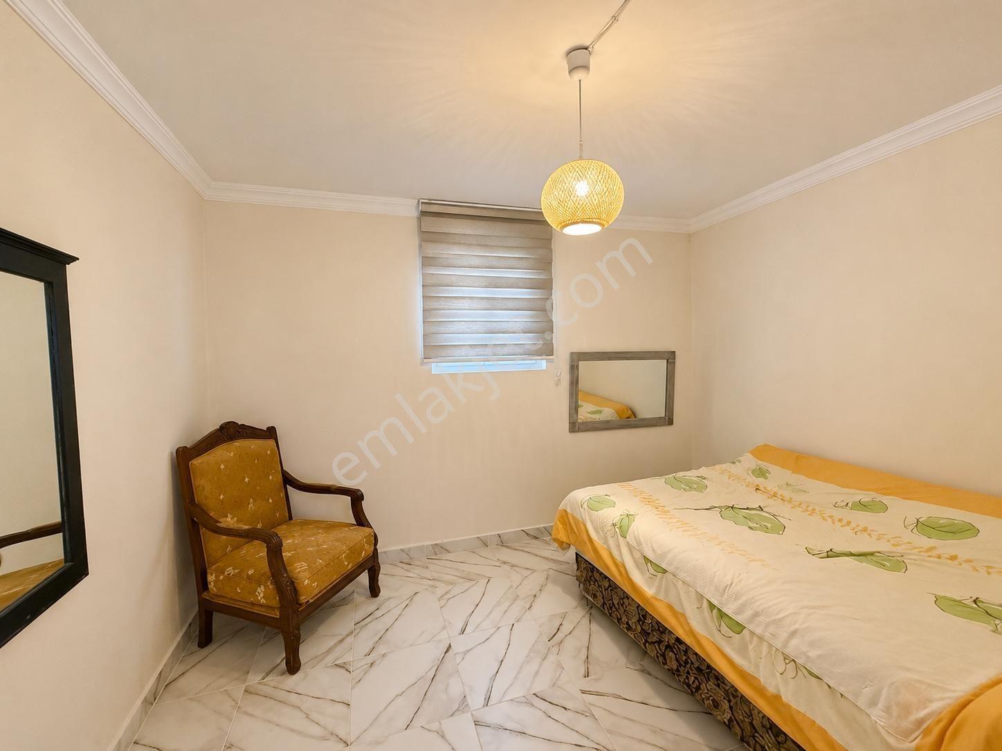 Kuşadasının Tam Merkezinde 5+2 Triplex Satılık Villa !! — fotoğraf 31