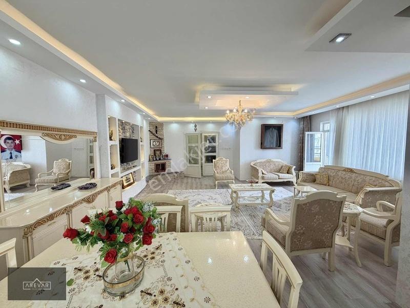 Arevar'dan Batıkent'te Satılık Geniş 4+1 Daire — fotoğraf 2