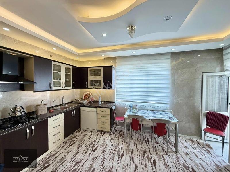 Arevar'dan Batıkent'te Satılık Geniş 4+1 Daire — fotoğraf 5