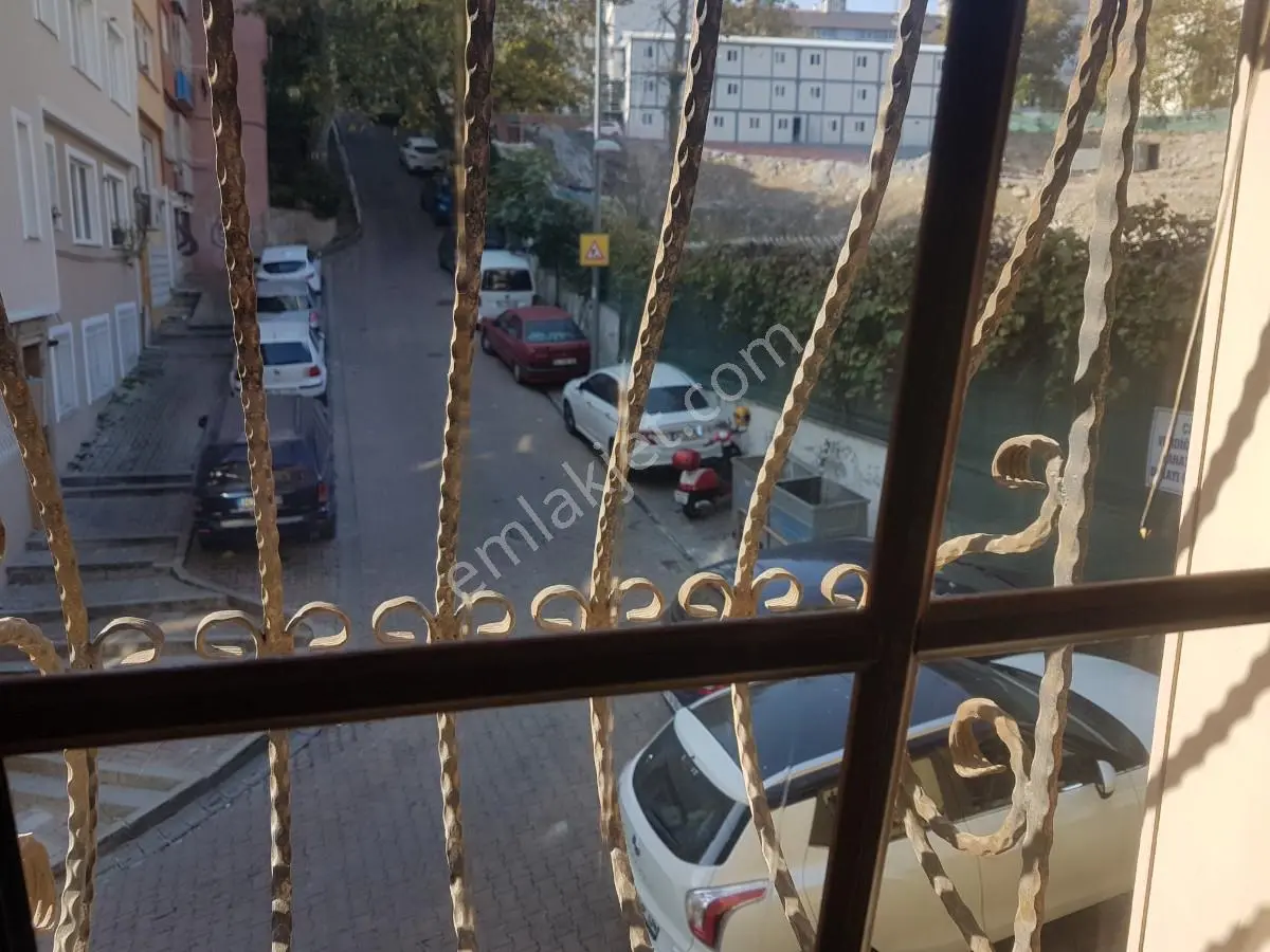 Emlak Elçisinden Maçka Rezidance Arkasındaki Binada Acil Satılık — fotoğraf 6