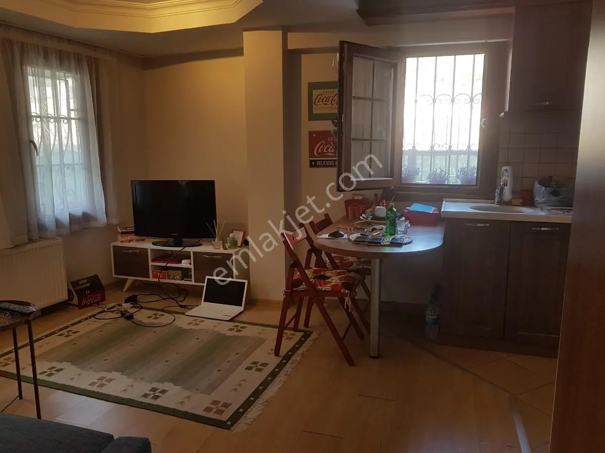 Emlak Elçisinden Maçka Rezidance Arkasındaki Binada Acil Satılık — fotoğraf 12