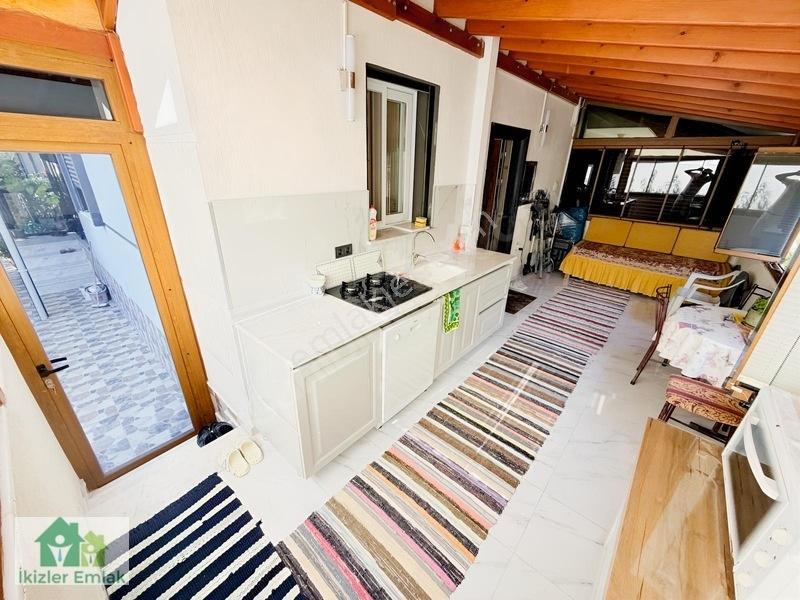 Ürkmez Doğanbey De Lüks Yapılı Geniş Ve Konforlu 3+1 Villa — fotoğraf 14