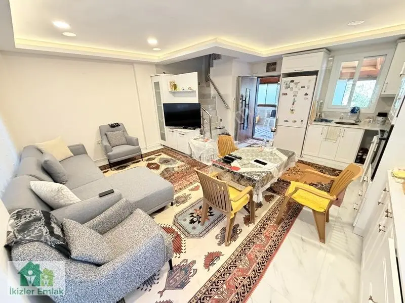 Ürkmez Doğanbey De Lüks Yapılı Geniş Ve Konforlu 3+1 Villa — fotoğraf 17