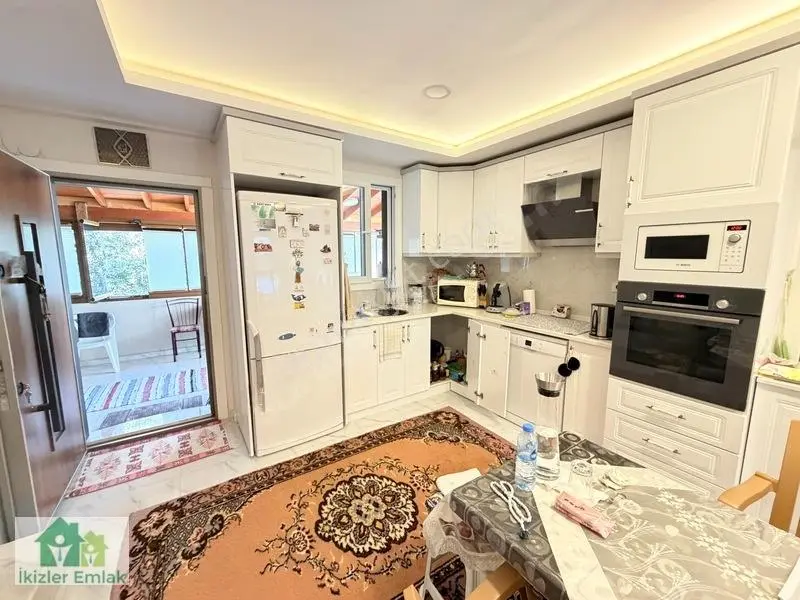 Ürkmez Doğanbey De Lüks Yapılı Geniş Ve Konforlu 3+1 Villa — fotoğraf 20