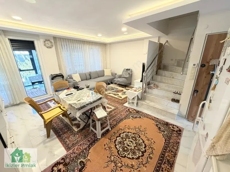 Ürkmez Doğanbey De Lüks Yapılı Geniş Ve Konforlu 3+1 Villa — fotoğraf 22