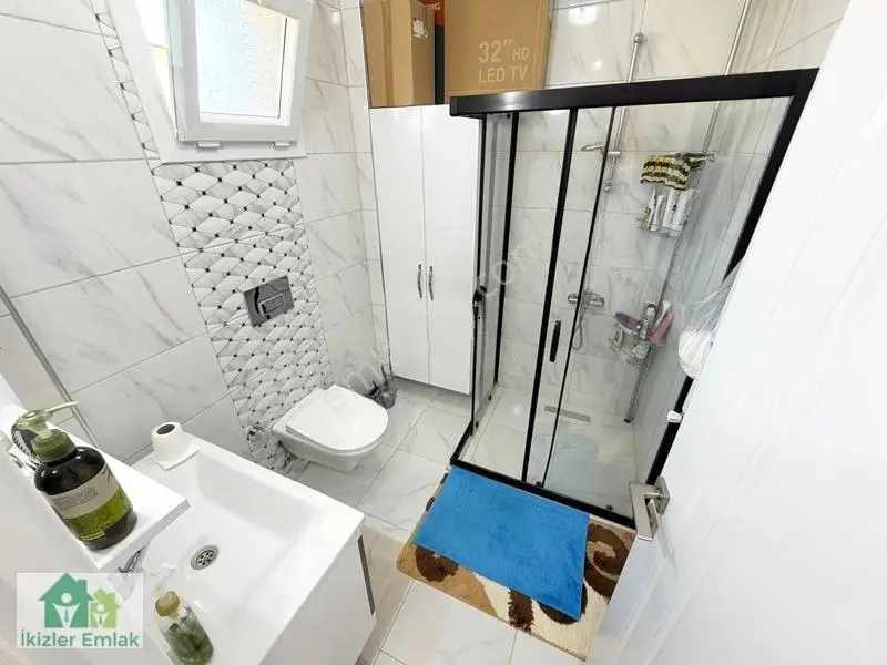 Ürkmez Doğanbey De Lüks Yapılı Geniş Ve Konforlu 3+1 Villa — fotoğraf 30