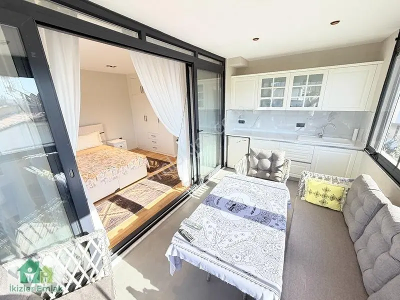 Ürkmez Doğanbey De Lüks Yapılı Geniş Ve Konforlu 3+1 Villa — fotoğraf 35