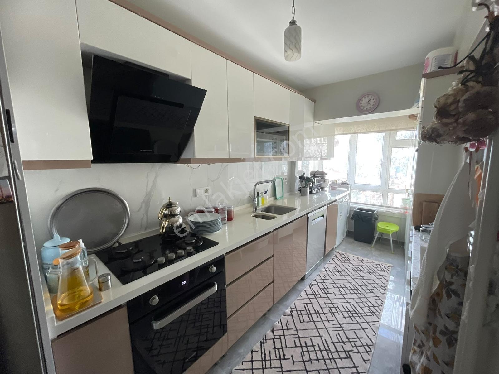 Turtaş Sitesi'nde 7.katta 3+1 Panoramik Manzaralı Satılık Daire — fotoğraf 2