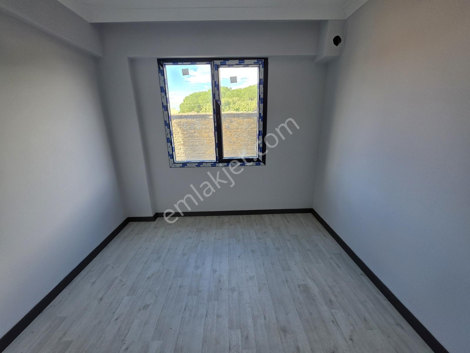 Tayla'dan Gömeç Kemalpaşa'da Satılık Sıfır 1+1 Balkonlu Daire — fotoğraf 33
