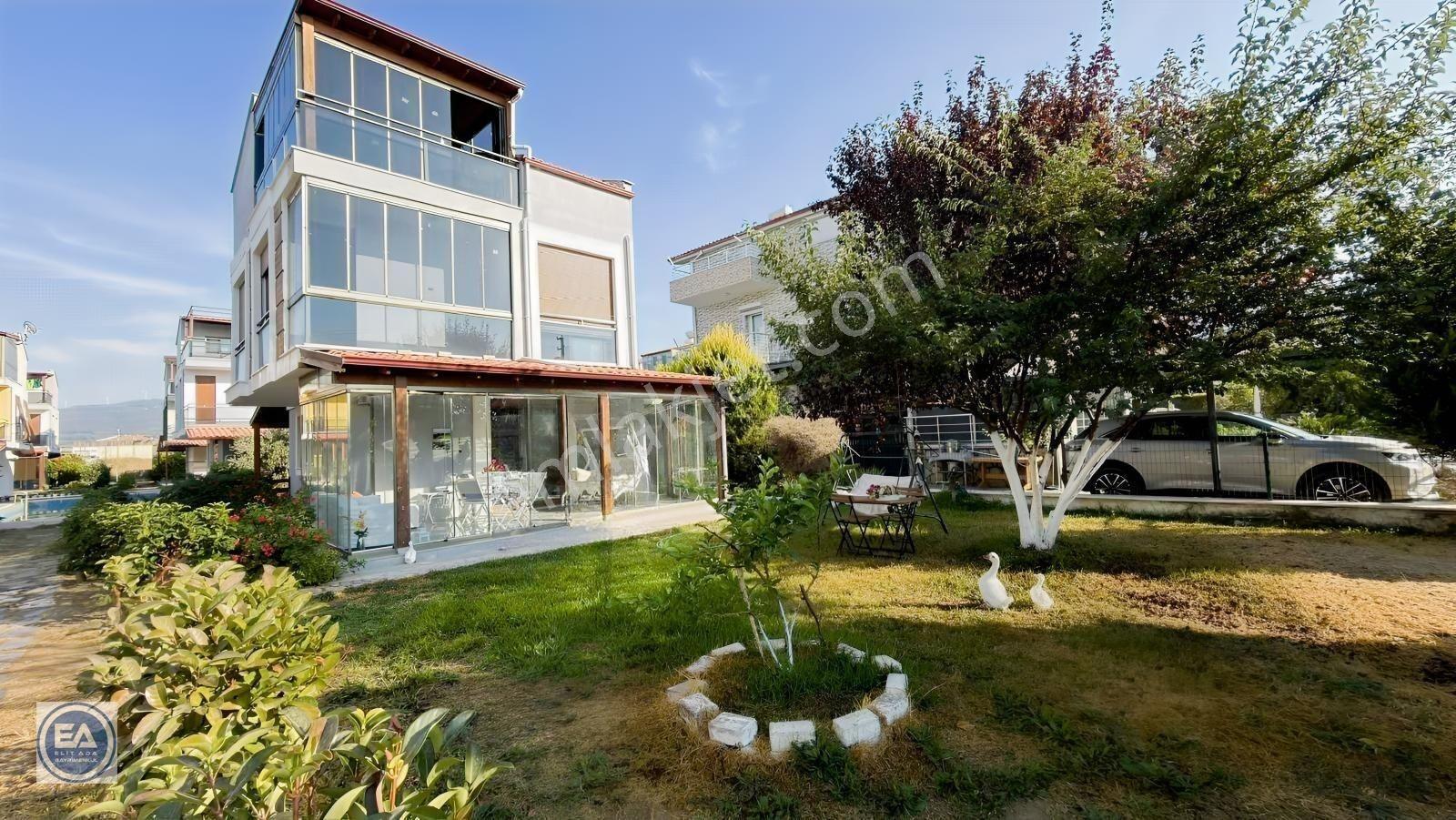 Kuşadası Davutlar'da Tek Müstakil Satılık Havuzlu Villa — fotoğraf 3