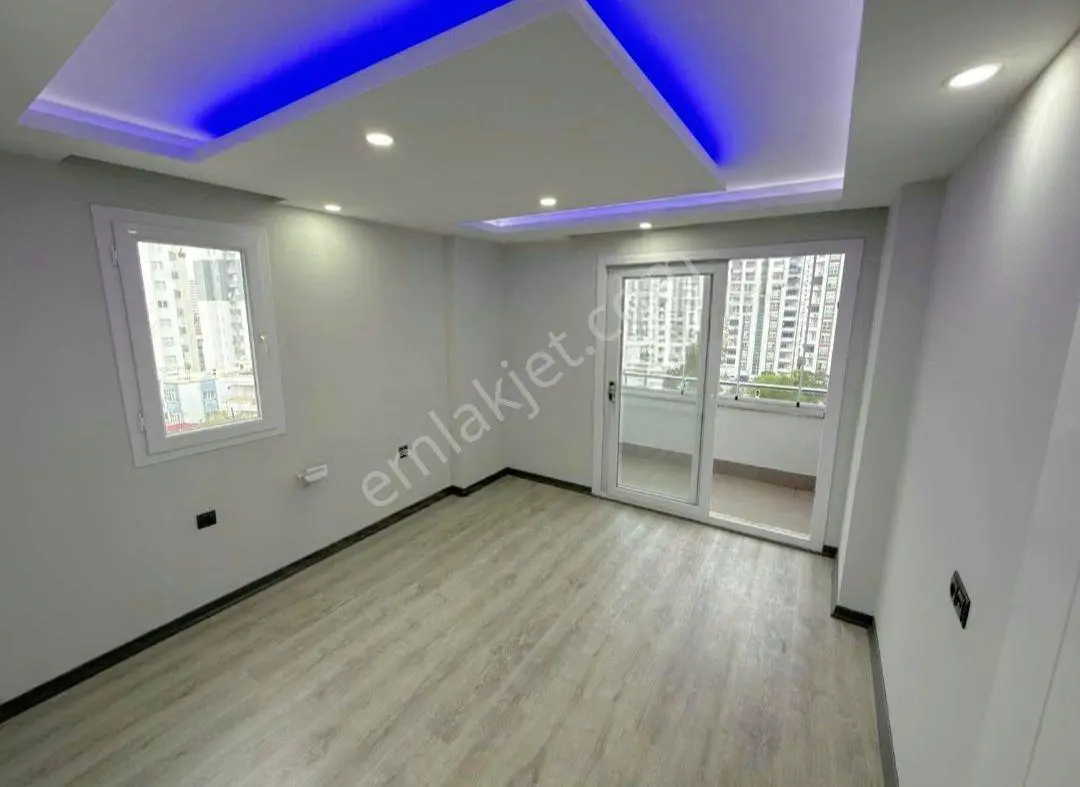 100.yıl Kriminal Civarı 2+1 Açık Az Katlı+kombili+ankastreli+cam Balkon+park Manzaralı Satılık Daire — fotoğraf 13