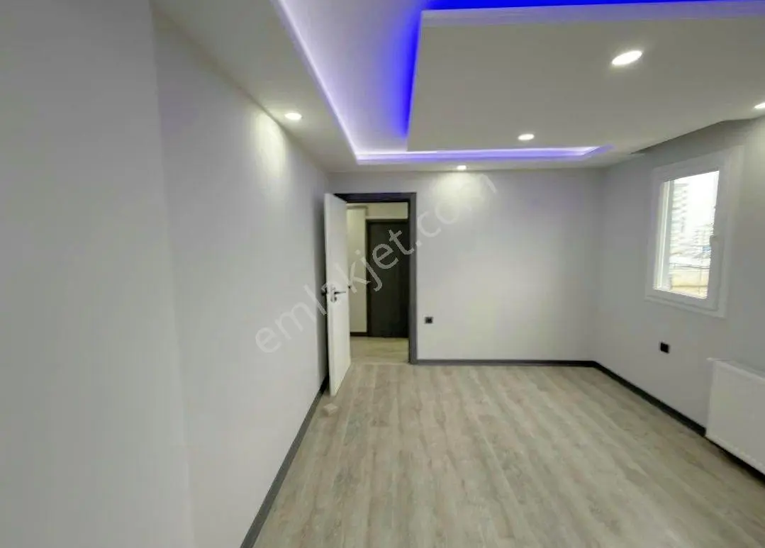 100.yıl Kriminal Civarı 2+1 Açık Az Katlı+kombili+ankastreli+cam Balkon+park Manzaralı Satılık Daire — fotoğraf 15