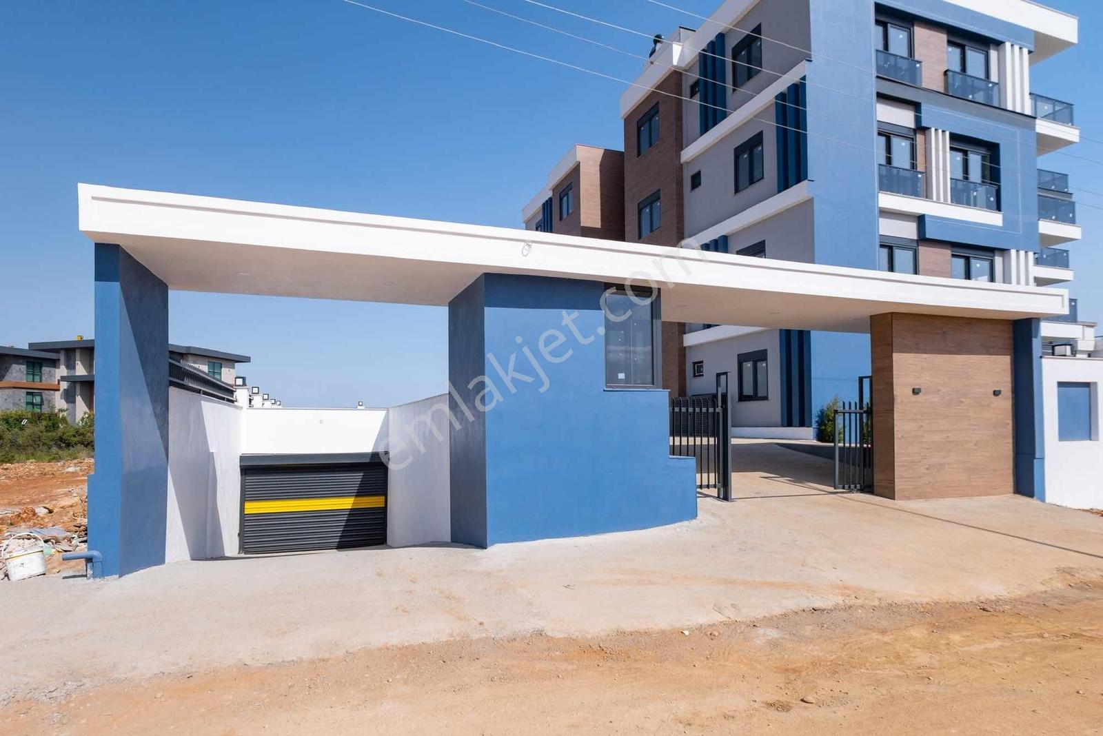 Bahçe Kullanımlı Satılık 2+1 Daire