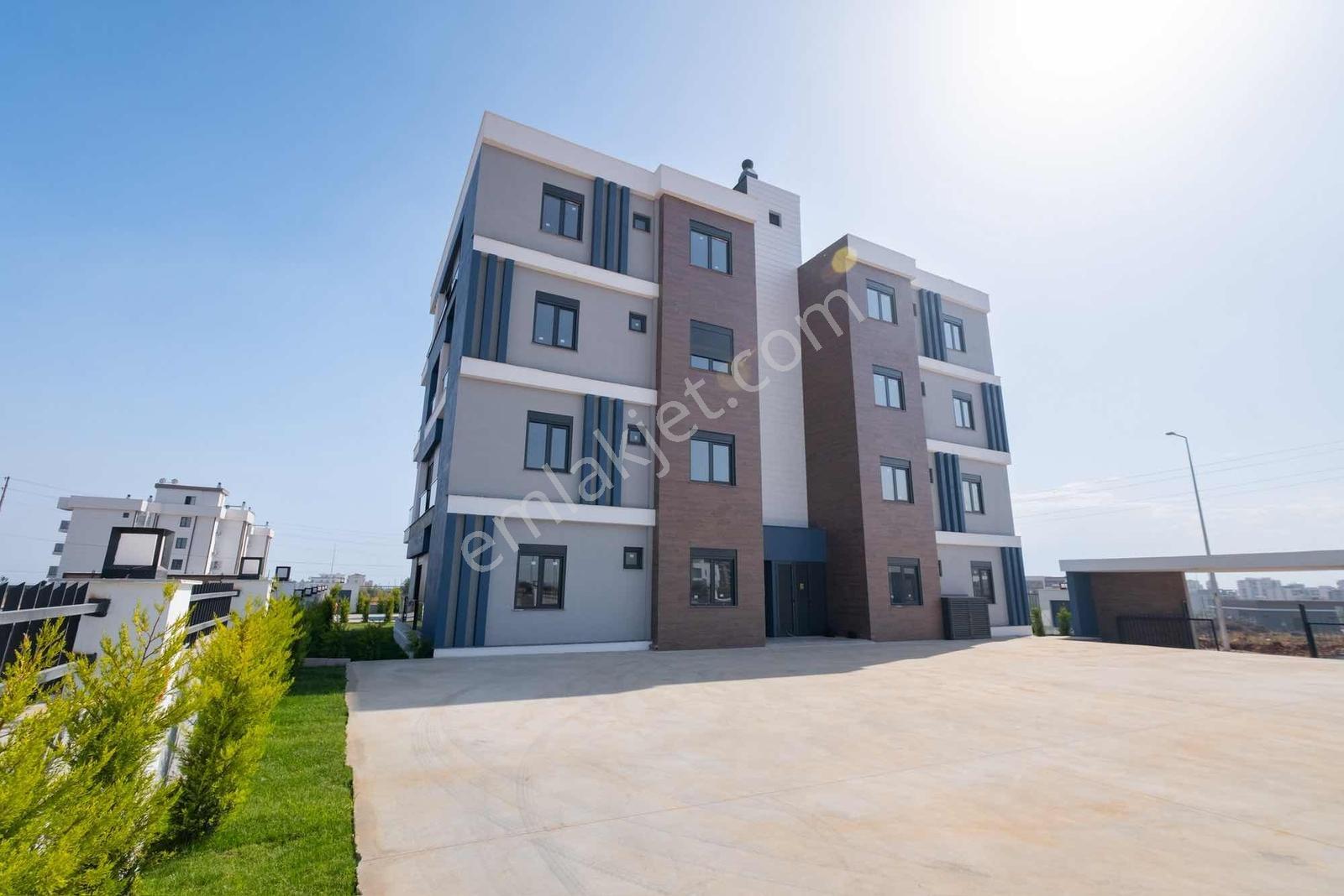 Bahçe Kullanımlı Satılık 2+1 Daire — fotoğraf 2