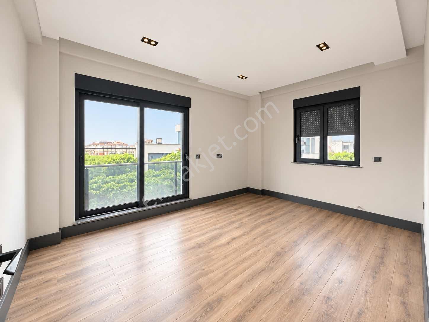 Bahçe Kullanımlı Satılık 2+1 Daire — fotoğraf 15