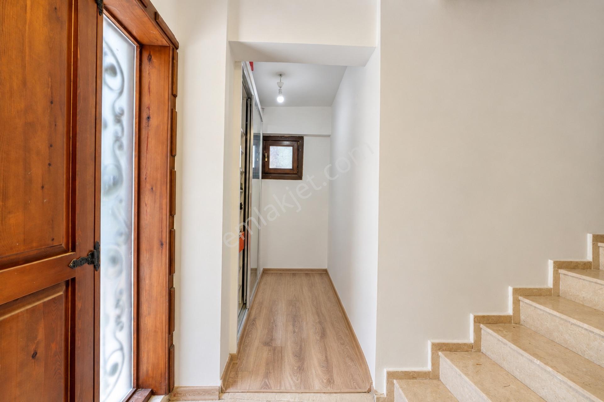 Kemalpaşa Tropikal Sitesinde Orman Manzaralı Villa — fotoğraf 20