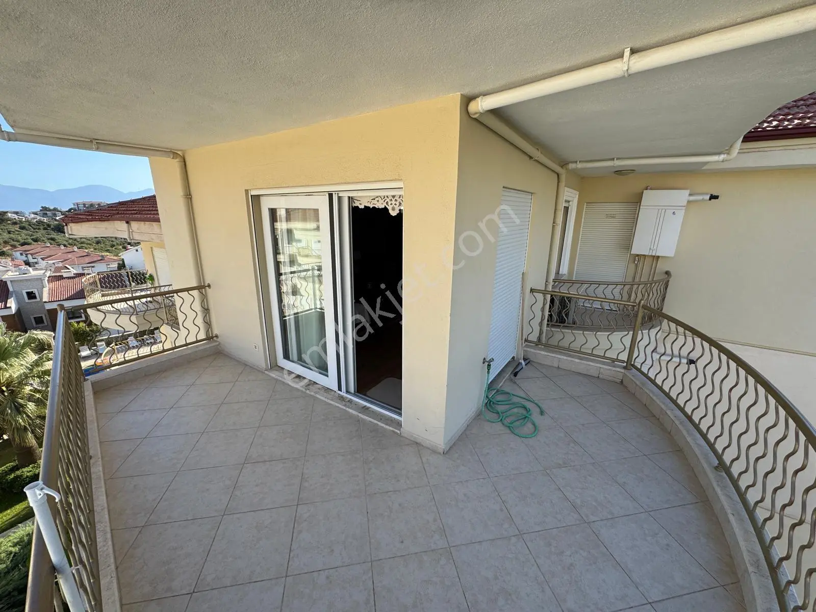 Kadınlar Denizi’nde Havuzlu Sitede 2+1 Satılık Daire — fotoğraf 13