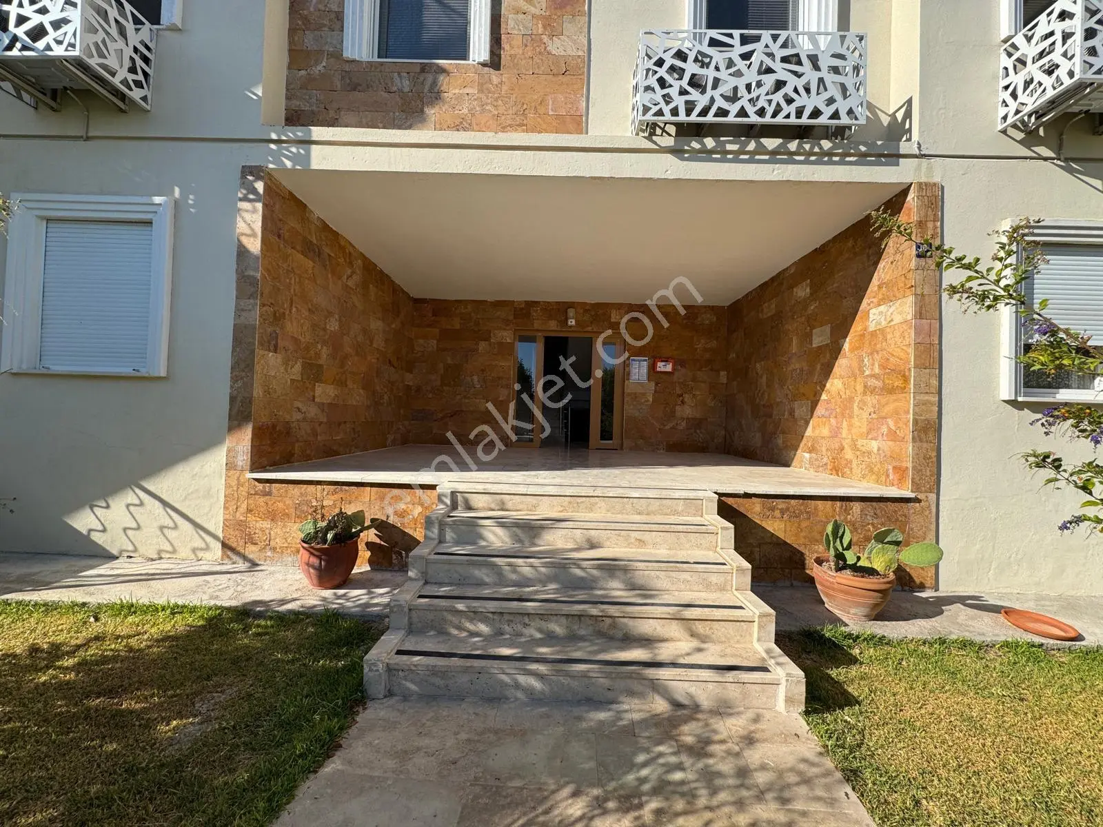 Kadınlar Denizi’nde Havuzlu Sitede 2+1 Satılık Daire — fotoğraf 17