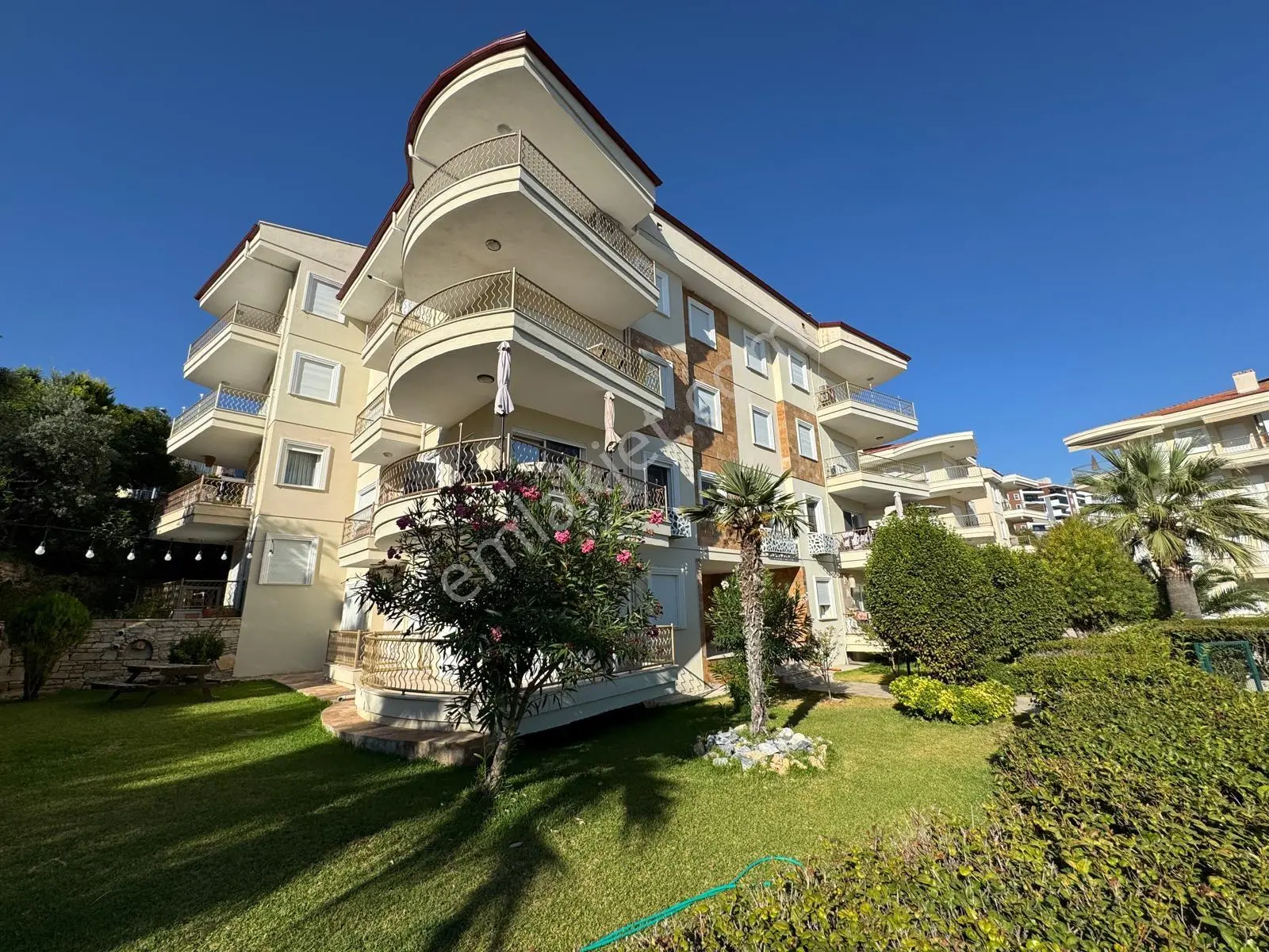Kadınlar Denizi’nde Havuzlu Sitede 2+1 Satılık Daire — fotoğraf 25