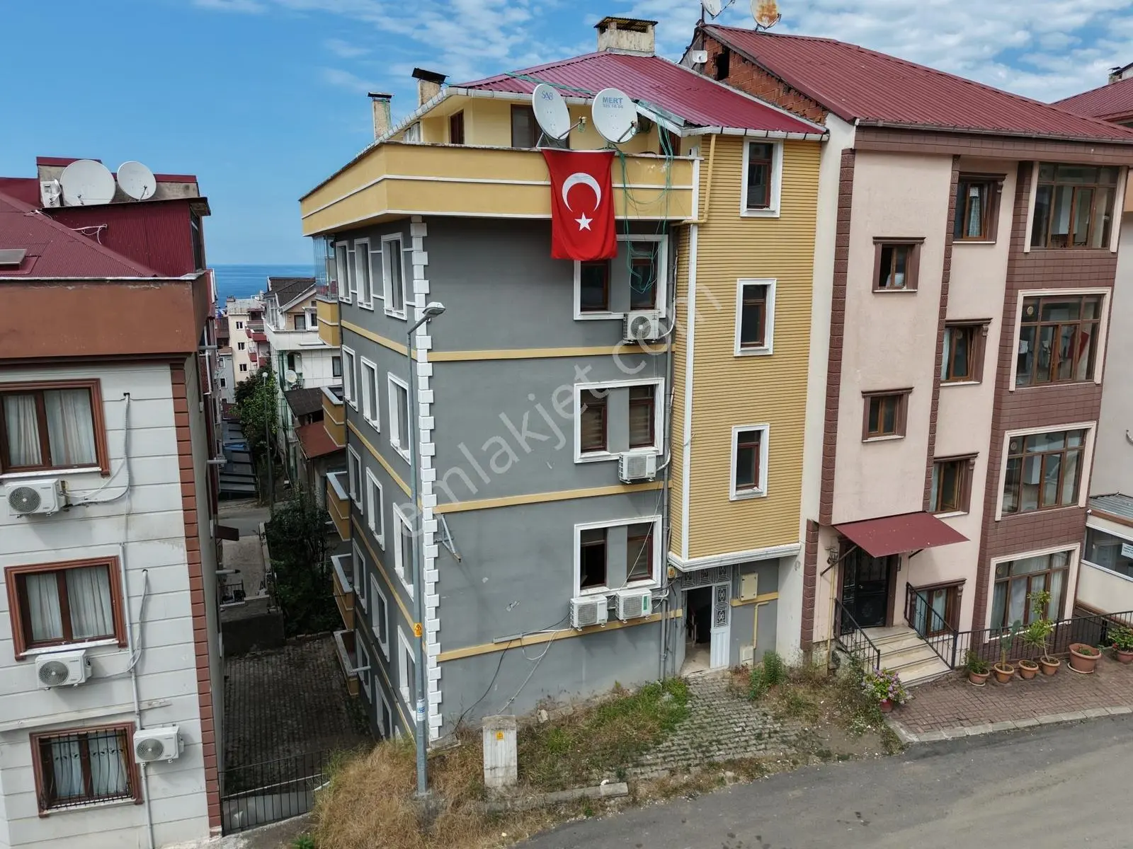 Konaklar'da Satılık 3+1 Full Eşyalı Daire