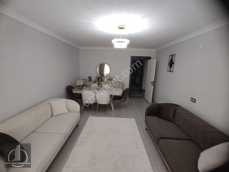 Oğuz Gezer'den Caddede Yeni Binada Satılık 3+1 Daire — fotoğraf 2