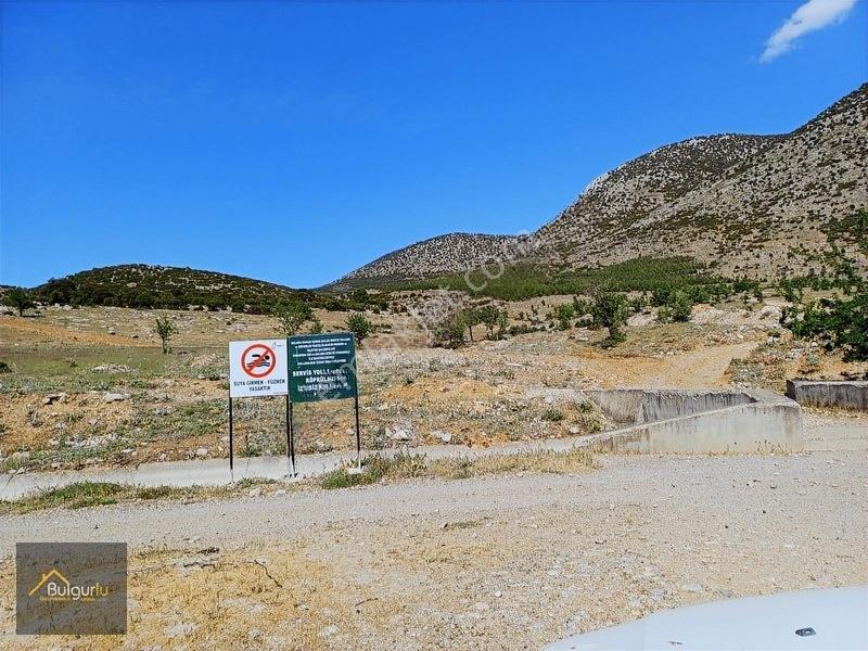 Kapanmaz Cepheli Yayla Manzaralı Arazi. — fotoğraf 12
