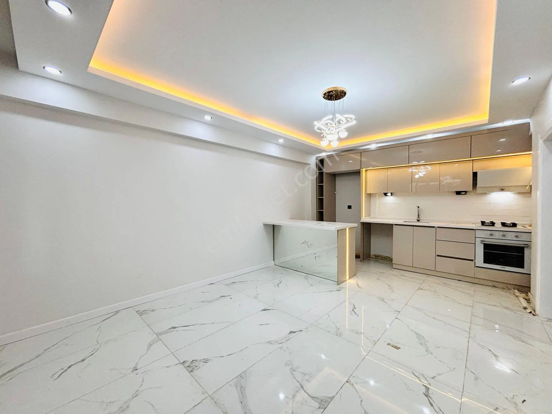 Yükselden Altınkumda 50 M² Şık Ada Mutfaklı 1+1 Satılık Daire — fotoğraf 6