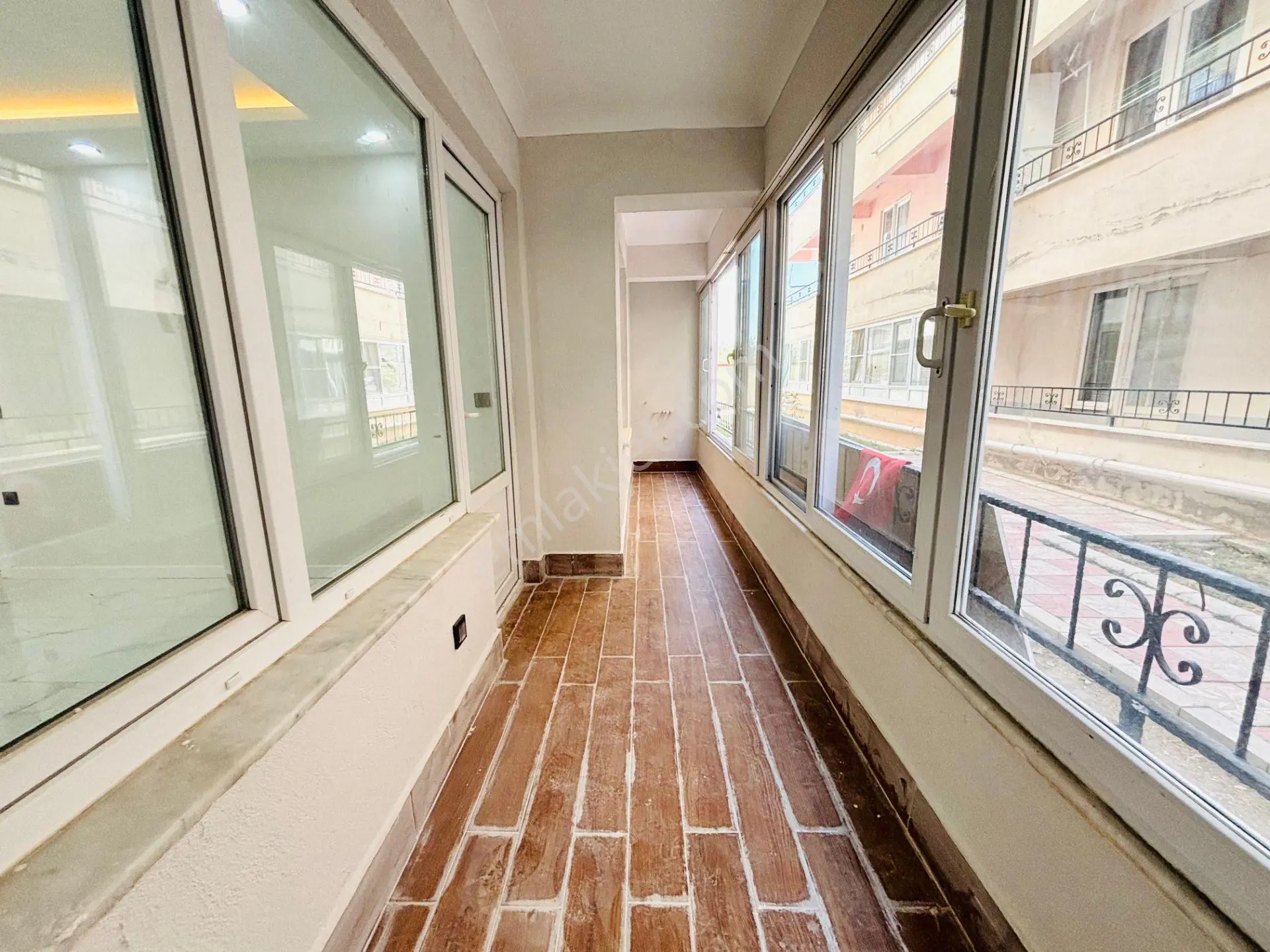 Yükselden Altınkumda 50 M² Şık Ada Mutfaklı 1+1 Satılık Daire — fotoğraf 11