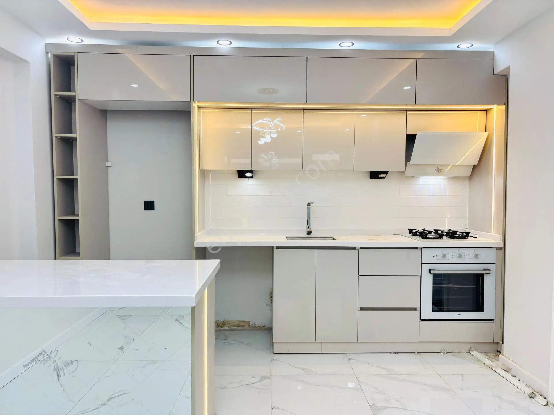 Yükselden Altınkumda 50 M² Şık Ada Mutfaklı 1+1 Satılık Daire — fotoğraf 14