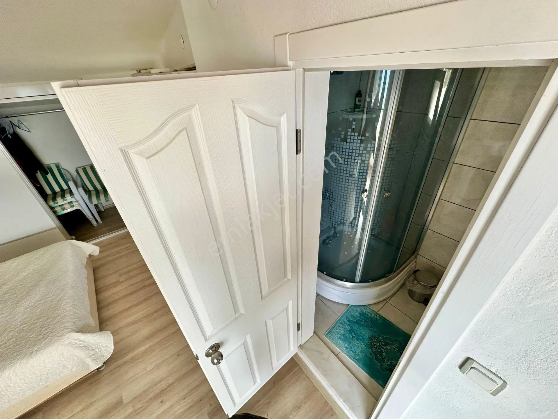 Ay Emlaktanpelitköy'de Deniz Manzaralı Muhteşem Konumlu Perguleli Verandalı Doğalgazlı 4+1 Villa — fotoğraf 9