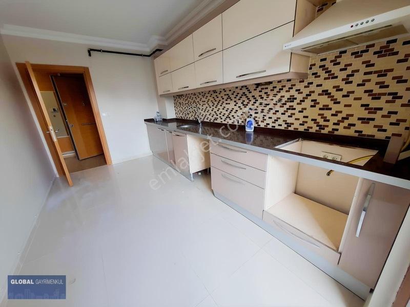 Global'den,marinaya Çok Yakın,etrafı Kapanmaz,115 M2,geniş Daire — fotoğraf 6