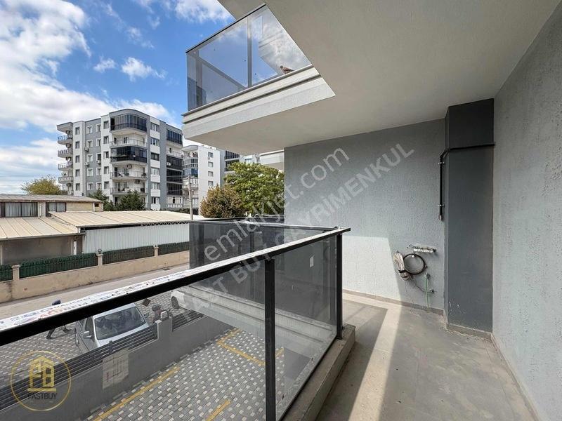 Bornova Ege Üni Yakını Büyük Balkonlu Köşe 1+1 Satılık Daire — fotoğraf 13