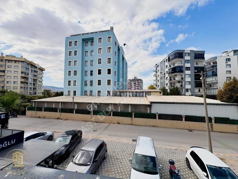 Bornova Ege Üni Yakını Büyük Balkonlu Köşe 1+1 Satılık Daire — fotoğraf 17