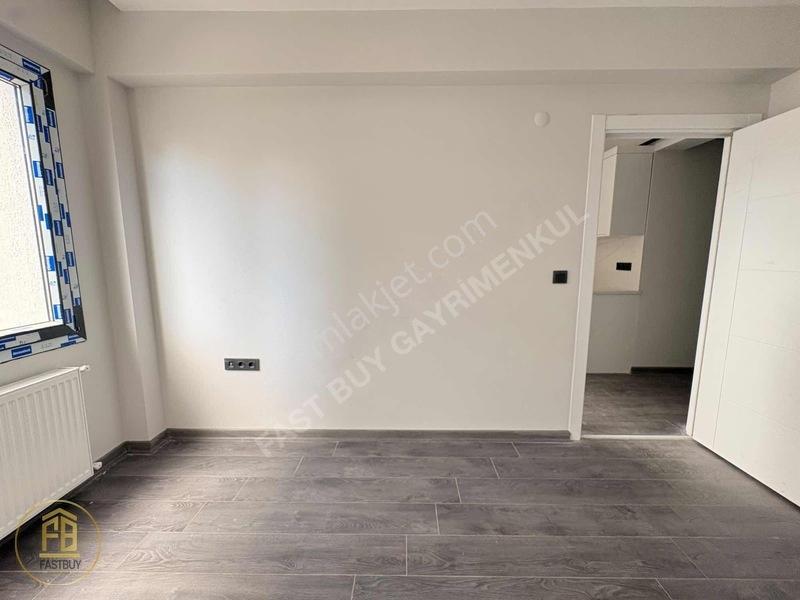 Bornova Ege Üni Yakını Büyük Balkonlu Köşe 1+1 Satılık Daire — fotoğraf 21
