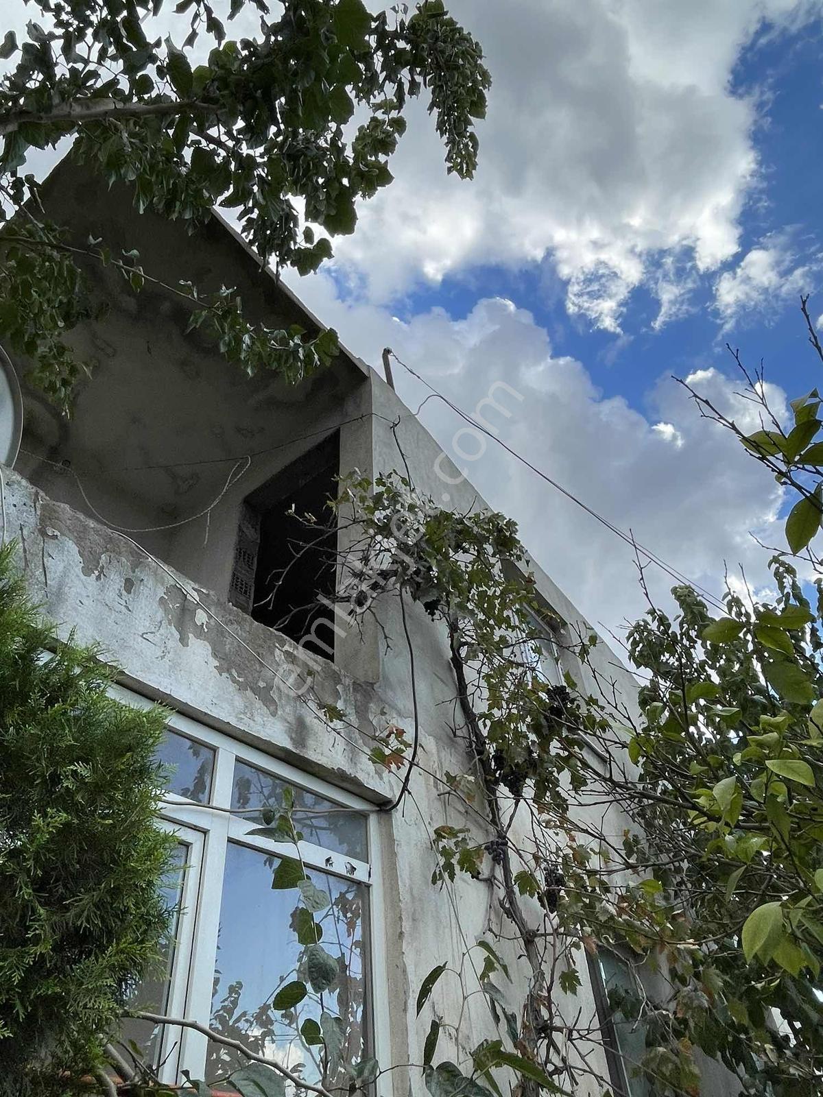 Menemen Göktepede Manisa Asfaltına Cepheli 555 M² Satılık Arsa — fotoğraf 3