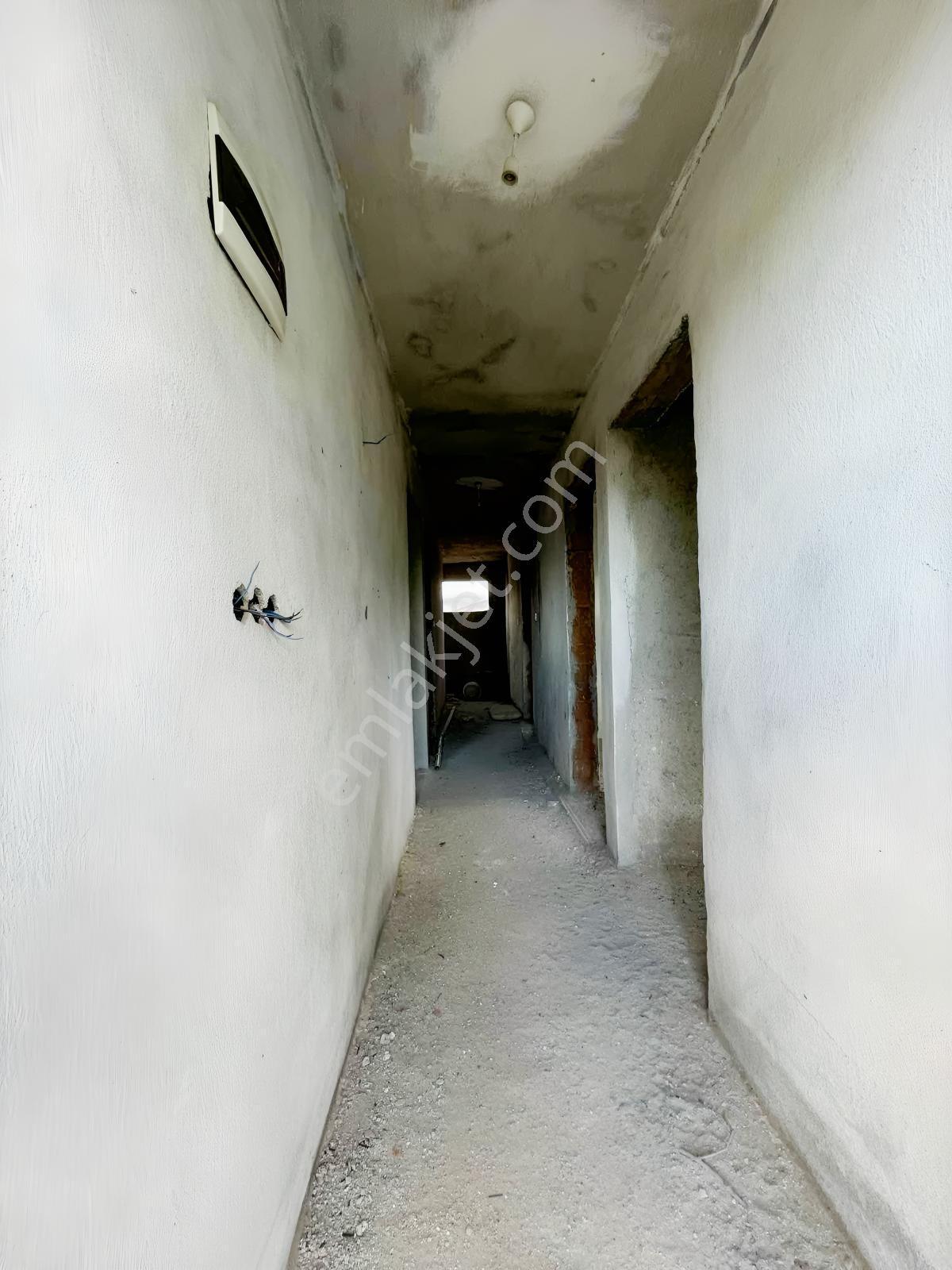 Menemen Göktepede Manisa Asfaltına Cepheli 555 M² Satılık Arsa — fotoğraf 5