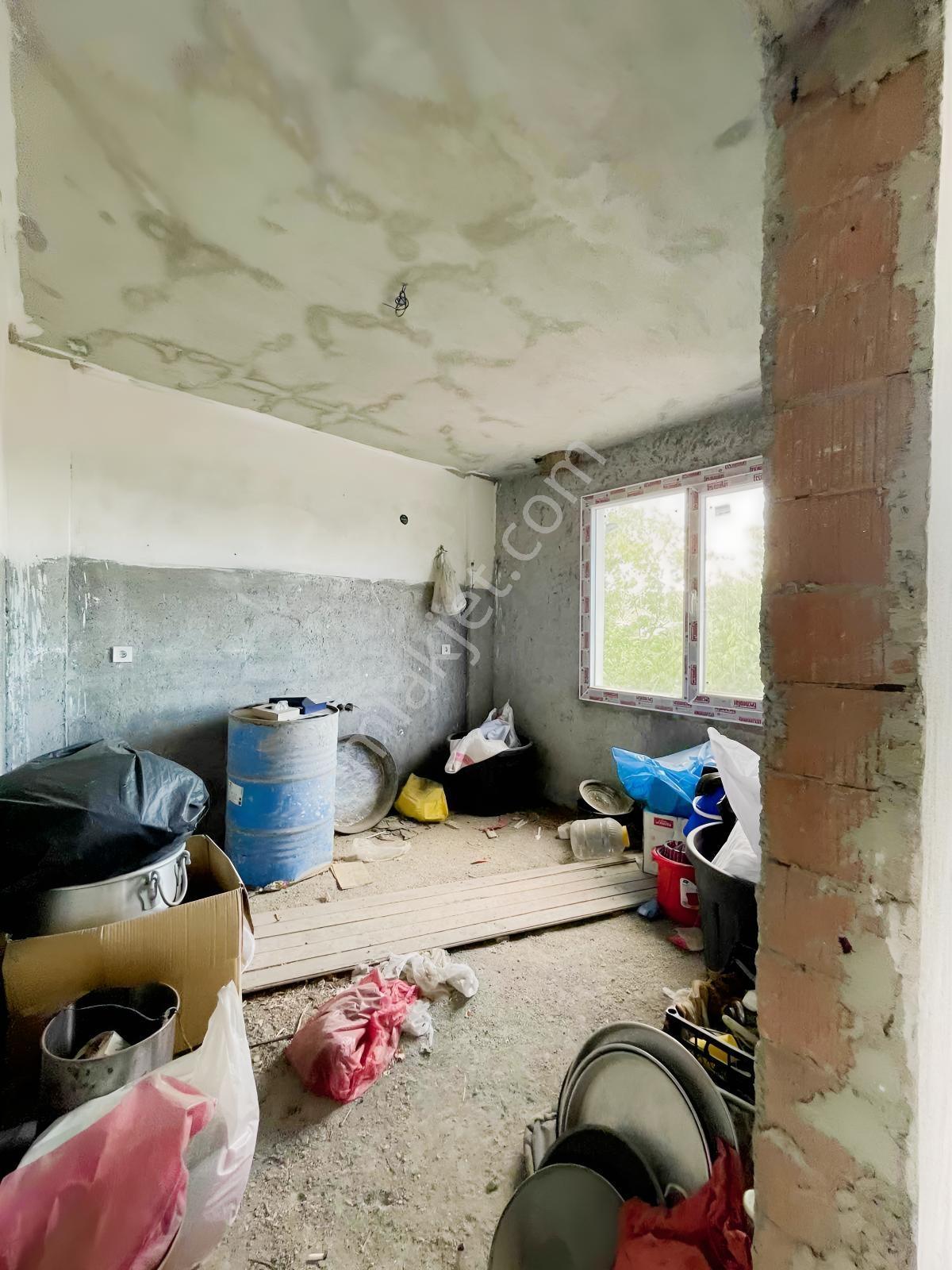 Menemen Göktepede Manisa Asfaltına Cepheli 555 M² Satılık Arsa — fotoğraf 6