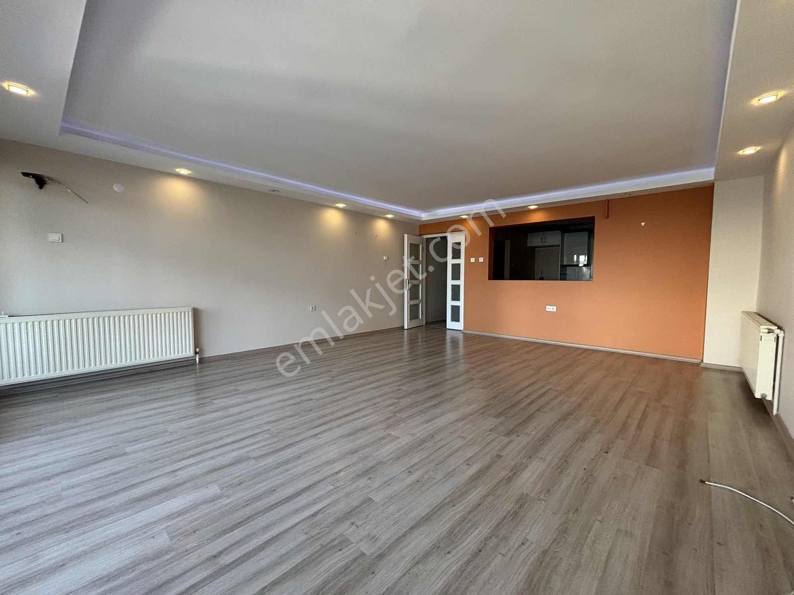 Göztepede Deniz Manzaralı Çift Otoparklı 130 M² Net Ferah 3+1 — fotoğraf 2