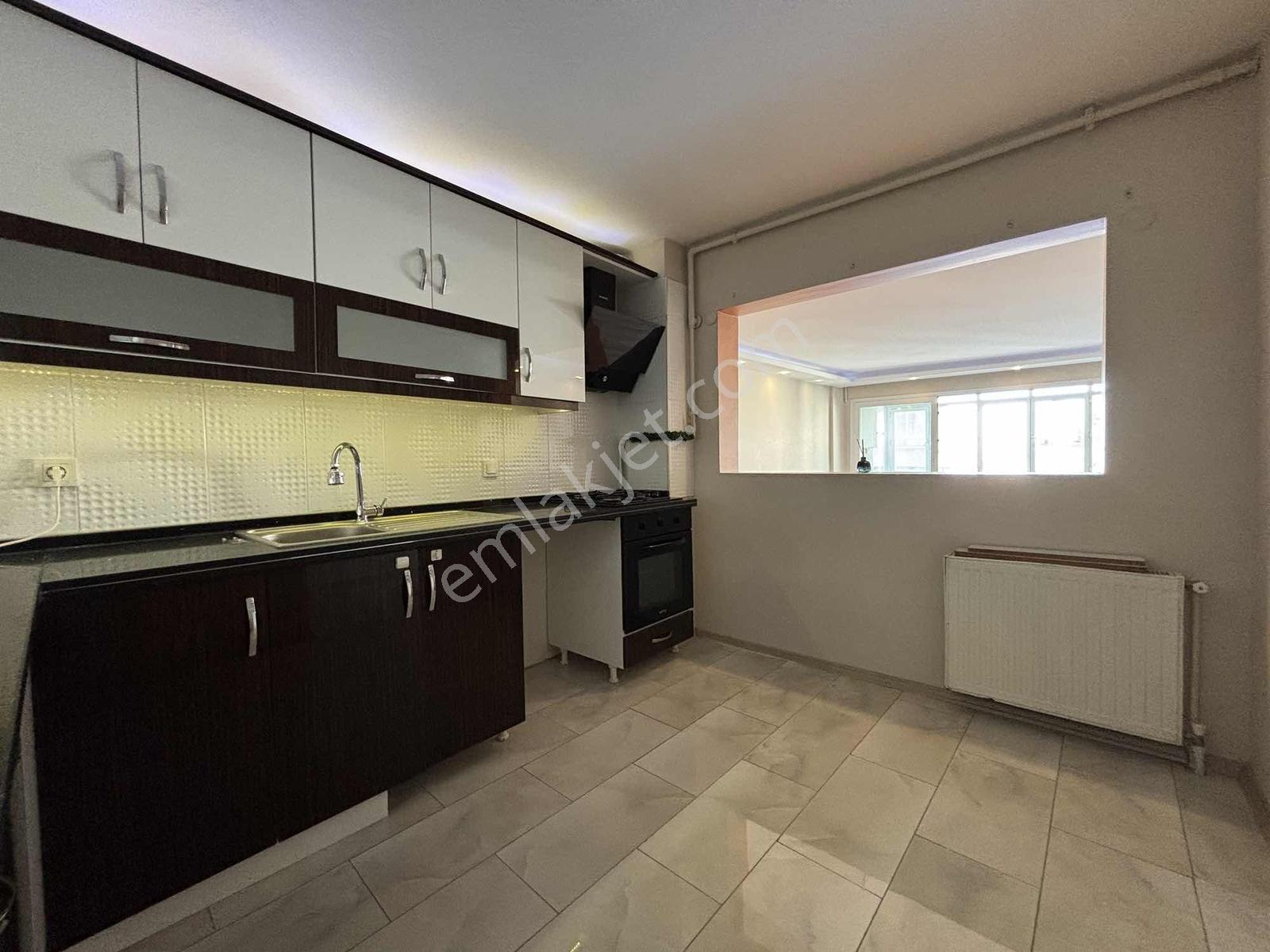 Göztepede Deniz Manzaralı Çift Otoparklı 130 M² Net Ferah 3+1 — fotoğraf 6